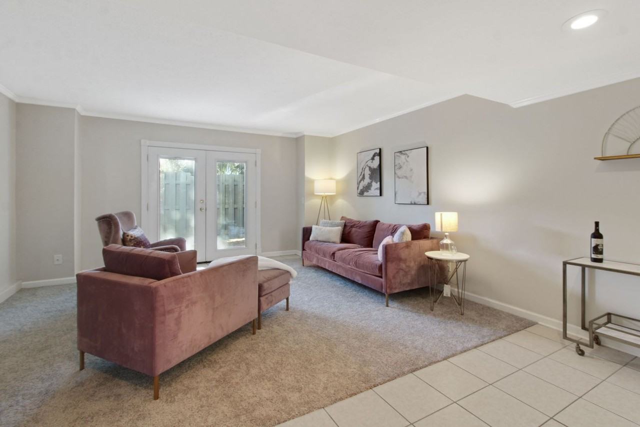 52 Knollwood Cir - Photo 4 of 20