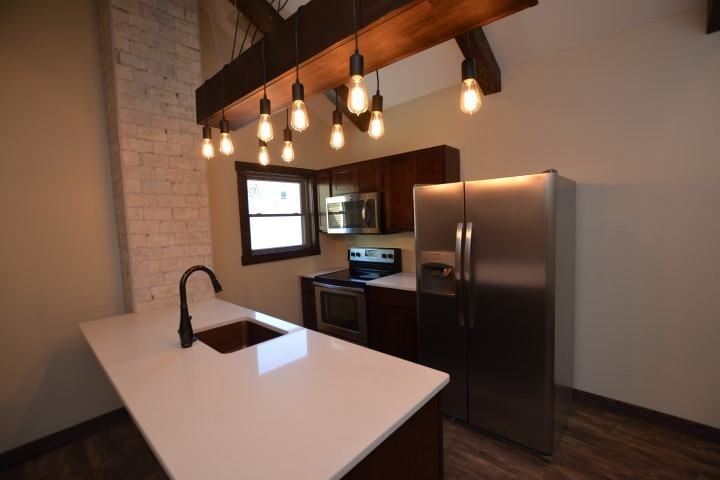 416 E 4th St - Photo 6 of 50