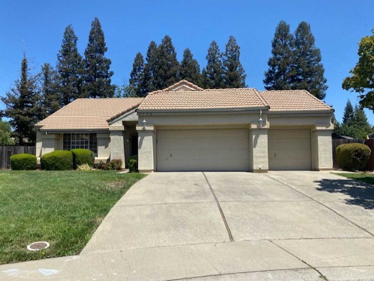 2706 Devon Ct - Photo 2 of 22