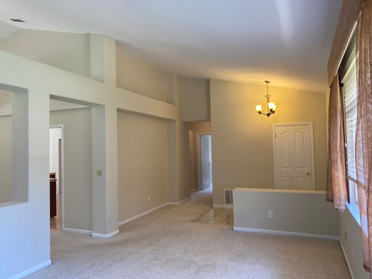 2706 Devon Ct - Photo 3 of 22