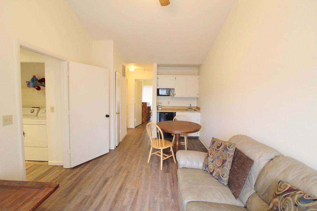 1466 Bradley Dr - Photo 5 of 12