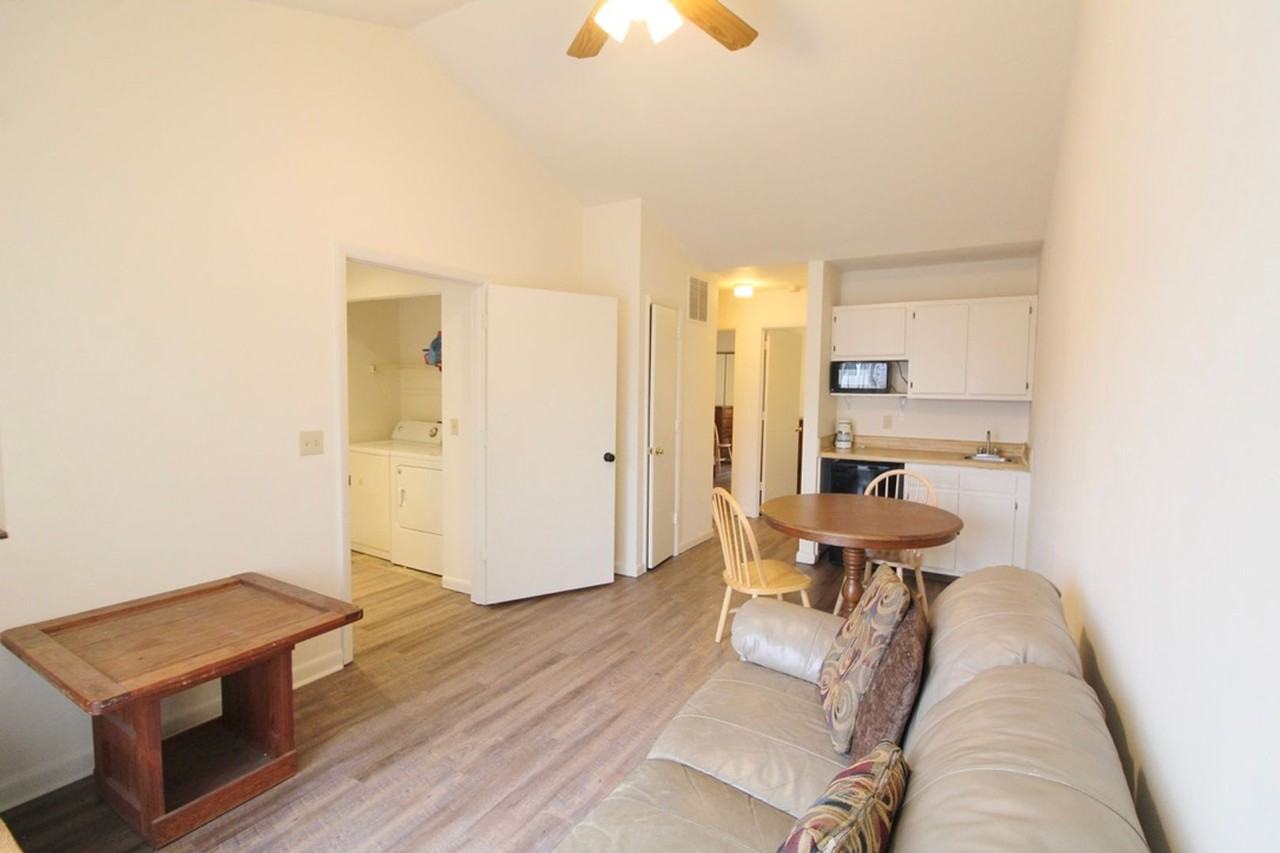 1466 Bradley Dr - Photo 6 of 12