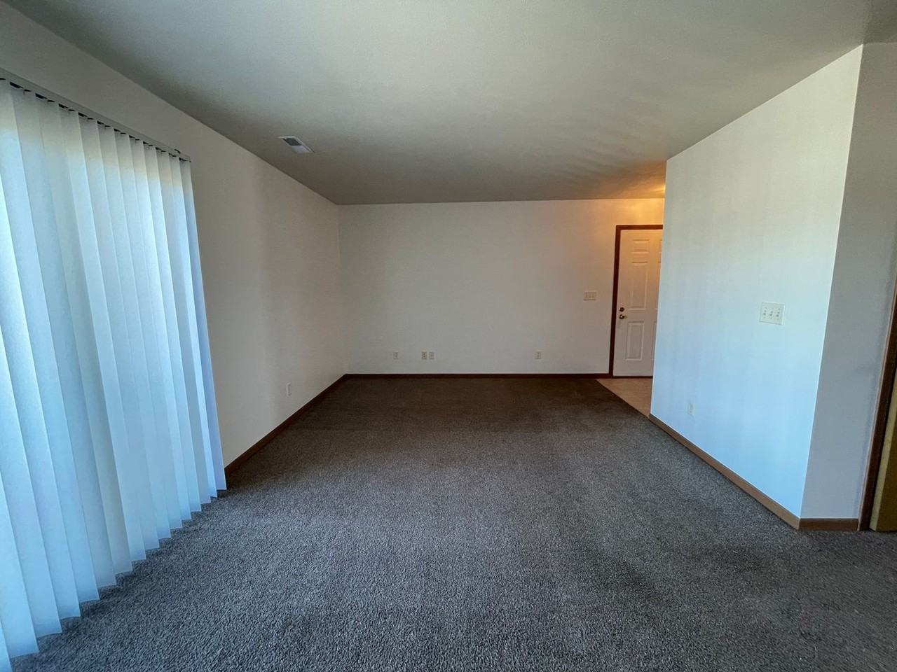 217 Tanglewood Dr #D - Photo 2 of 10