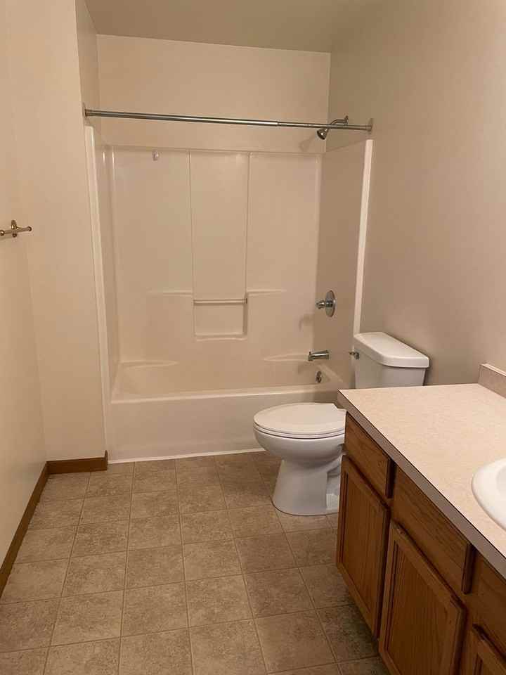 217 Tanglewood Dr #D - Photo 7 of 10