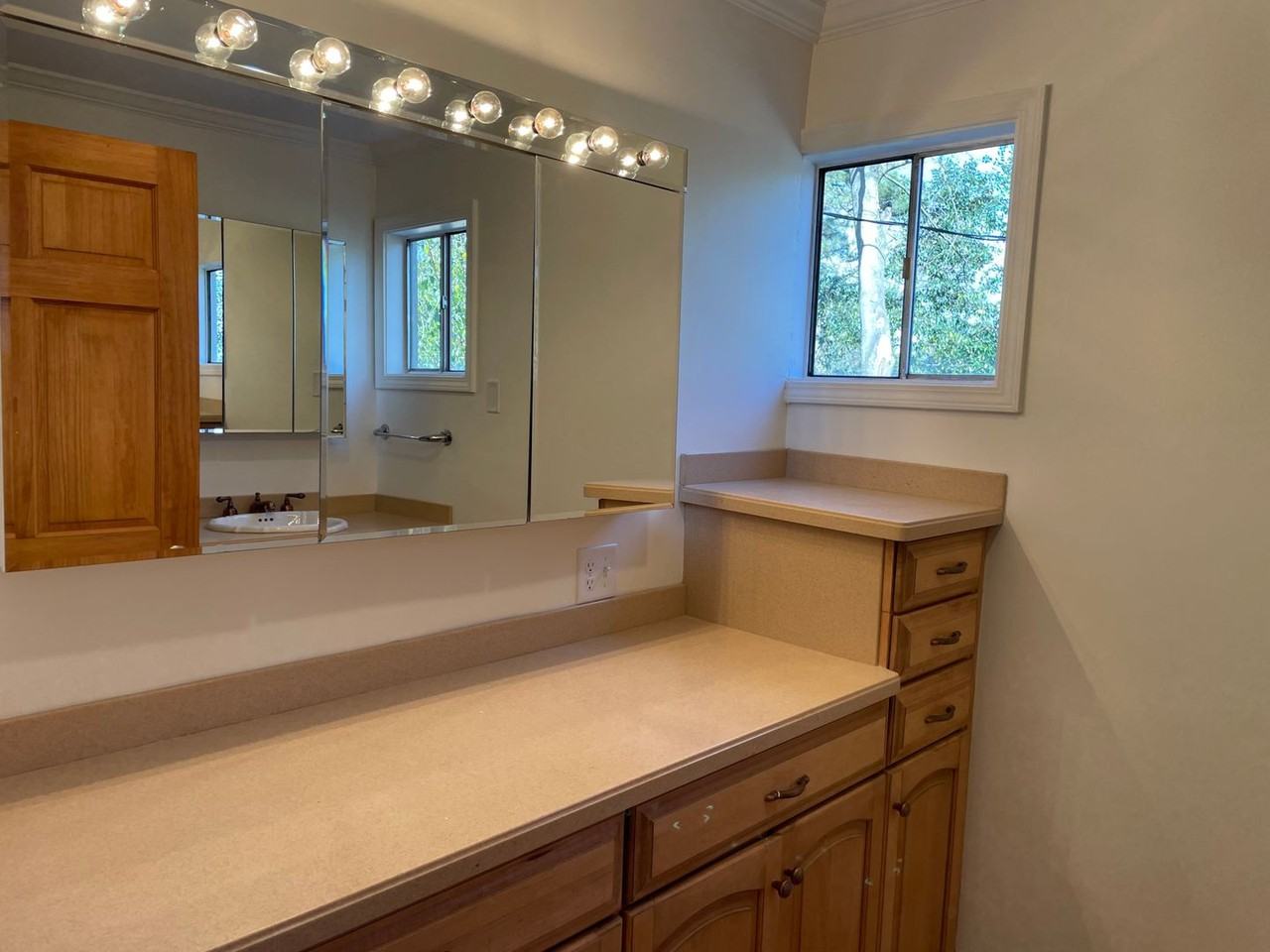 1602 27th Ave E - Photo 6 of 18