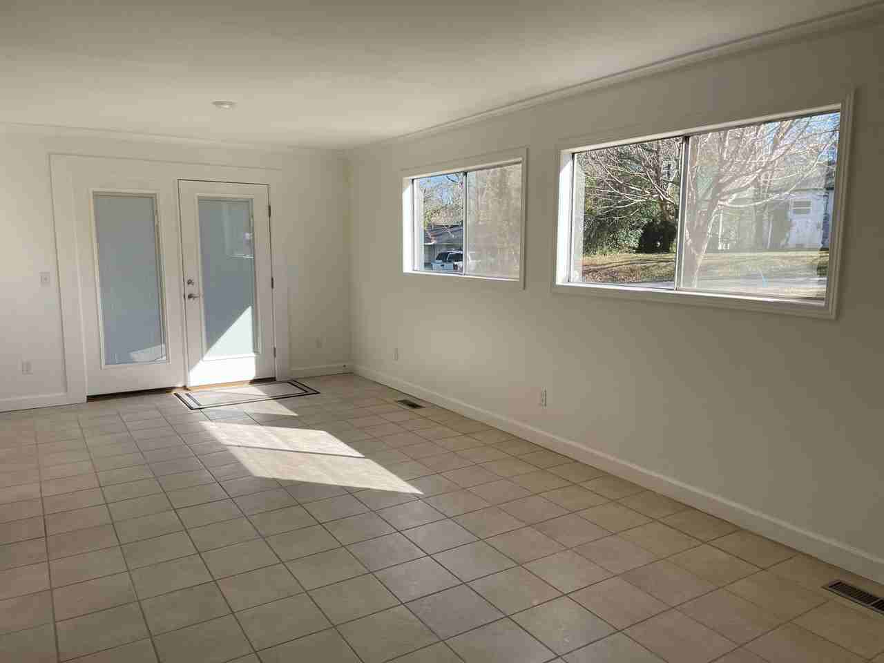 1602 27th Ave E - Photo 5 of 18