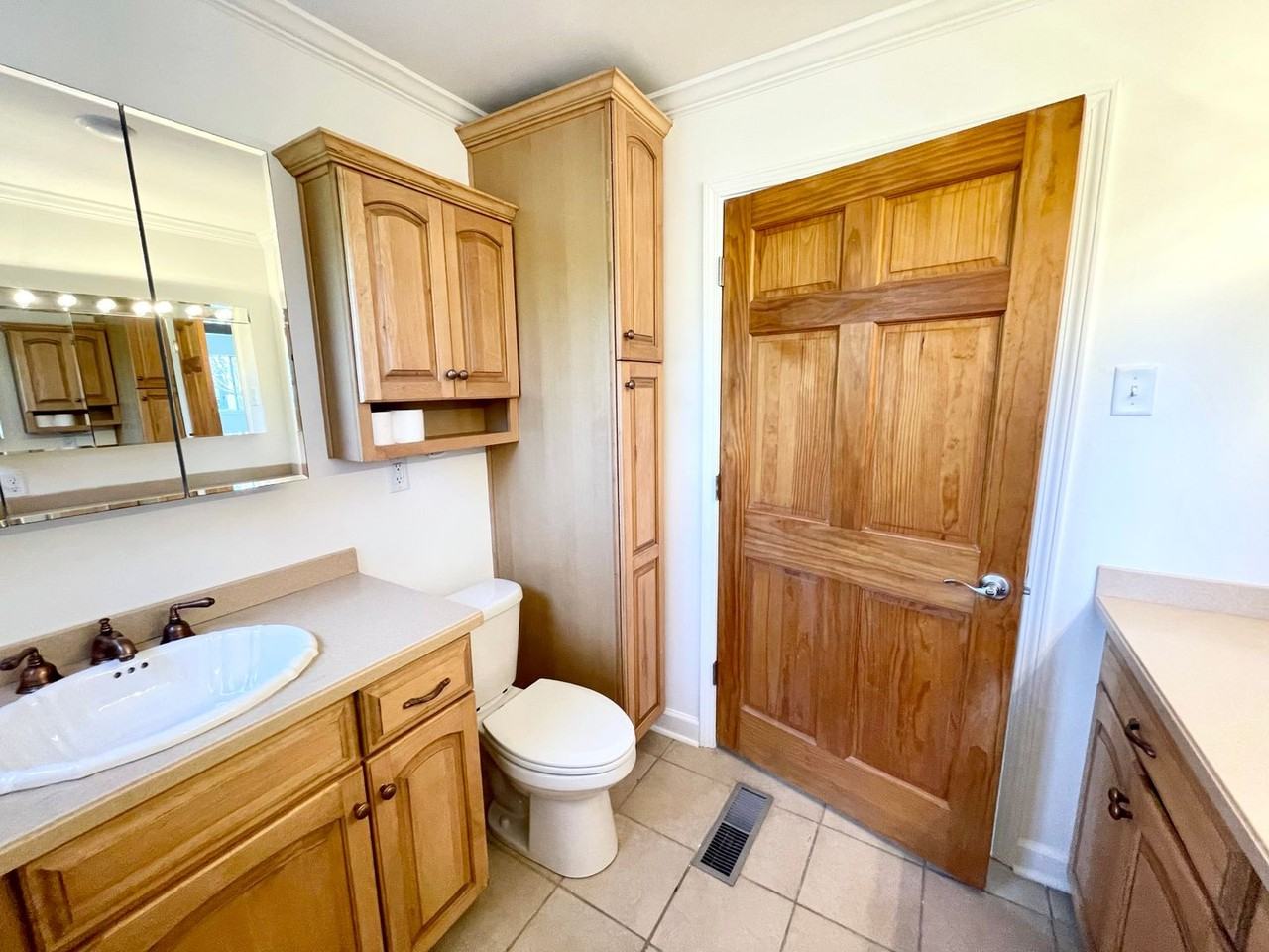 1602 27th Ave E - Photo 5 of 18