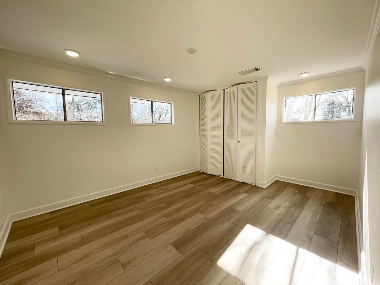 1602 27th Ave E - Photo 4 of 18