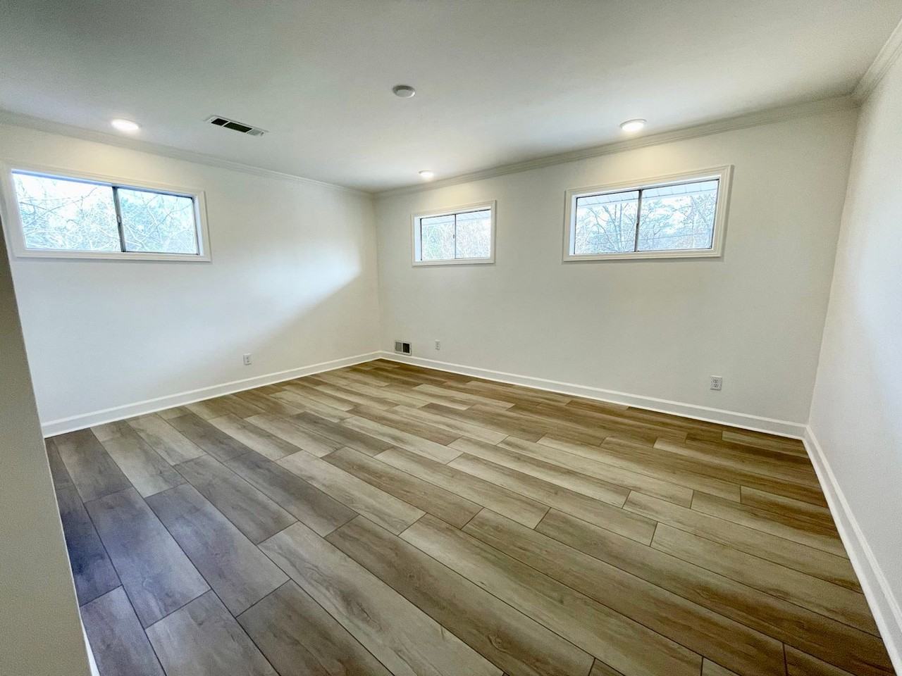 1602 27th Ave E - Photo 4 of 18