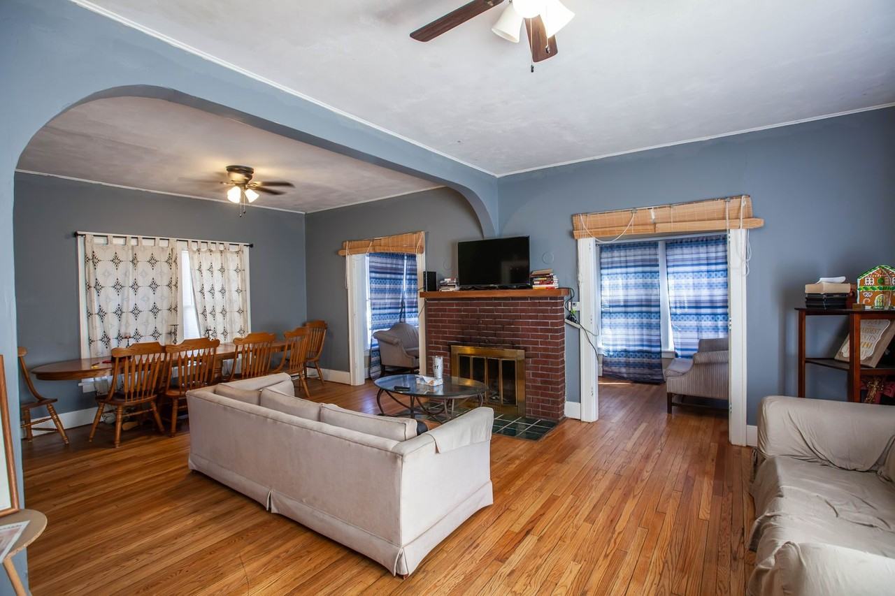 1716 Laramie St - Photo 2 of 18