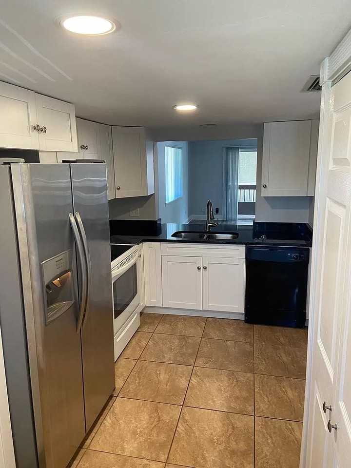 6308 Newtown Cir #8B1 - Photo 2 of 6