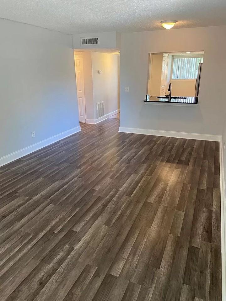 6308 Newtown Cir #8B1 - Photo 6 of 6