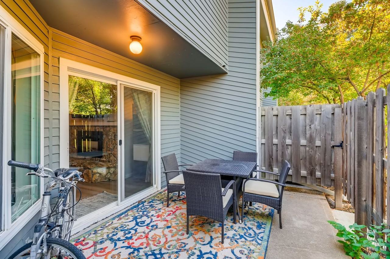 1795 Alpine Ave - Photo 4 of 28