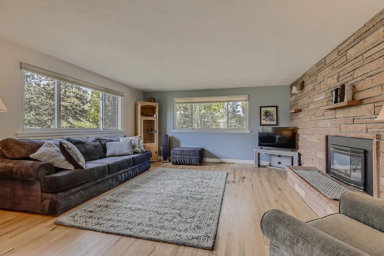 6086 Simmons Dr - Photo 6 of 18