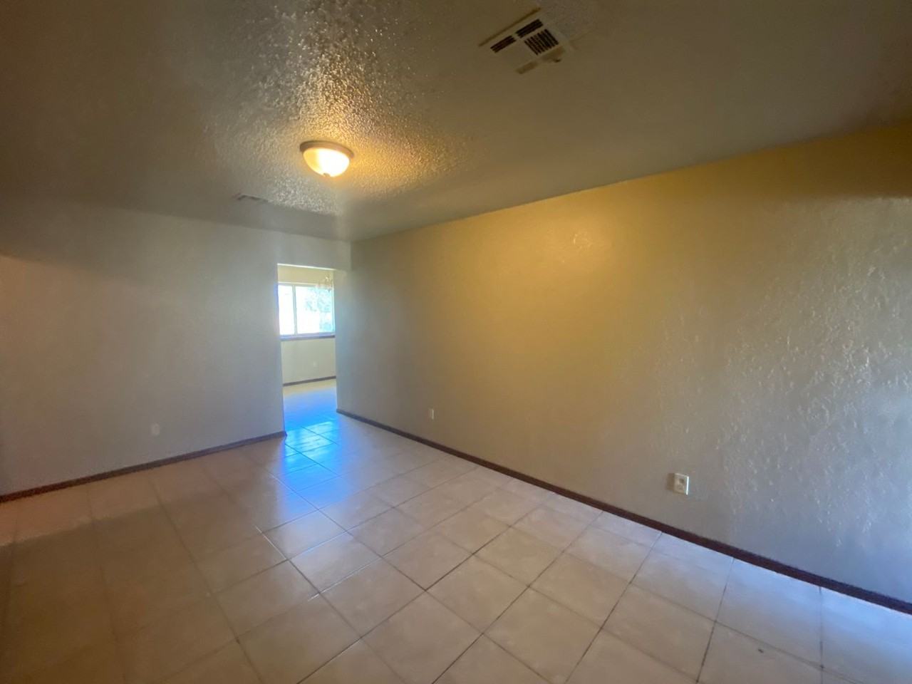 3320 Se 57th St - Photo 3 of 21