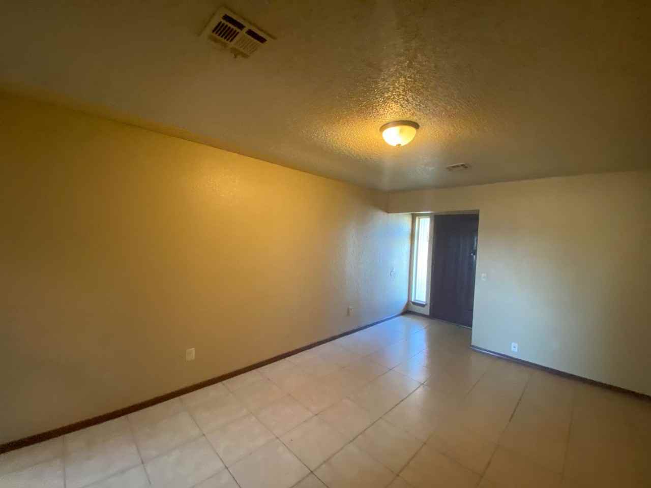 3320 Se 57th St - Photo 5 of 21