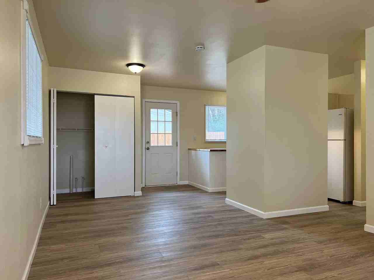 221 Security Blvd - Photo 2 of 9