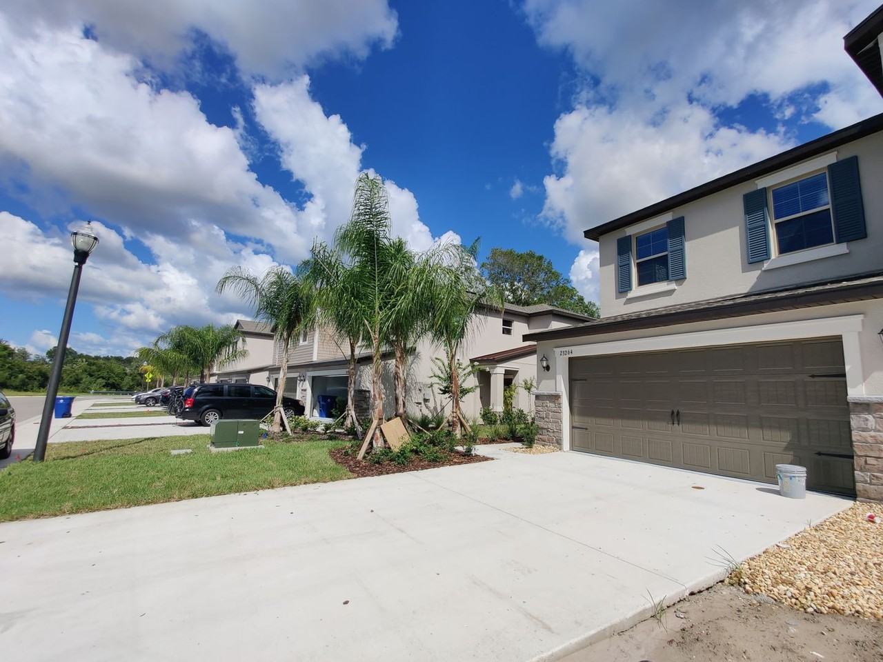 23264 Willow Glen Way - Photo 2 of 33