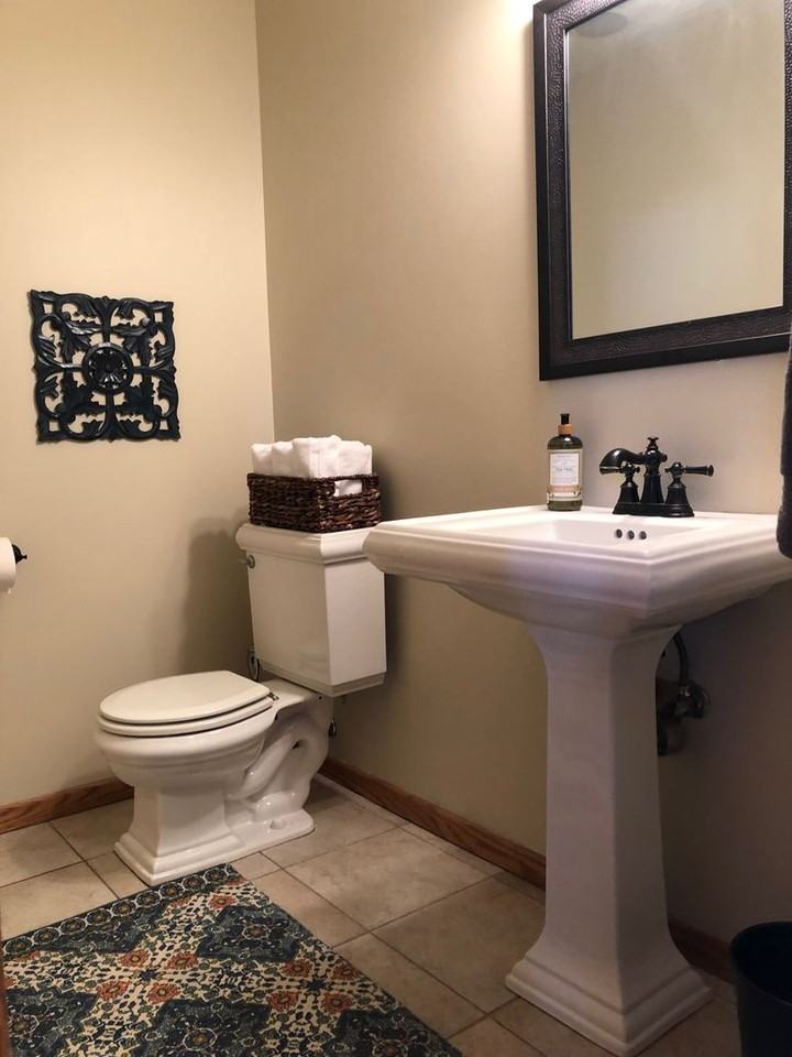 918 Southern Woods Place Southwest - Photo 7 of 35