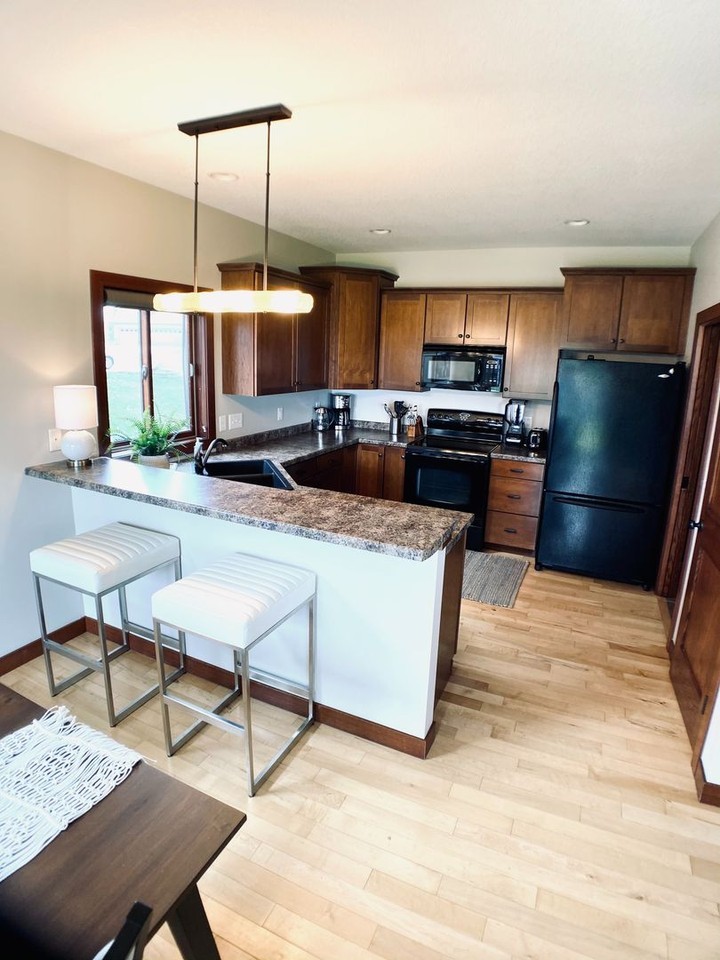 430 51st Ave Nw - Photo 3 of 31