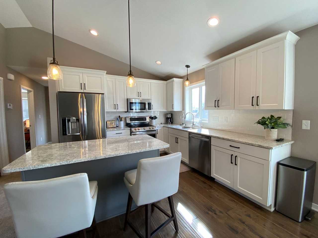 3388 Ridgeline Dr Se - Photo 2 of 34