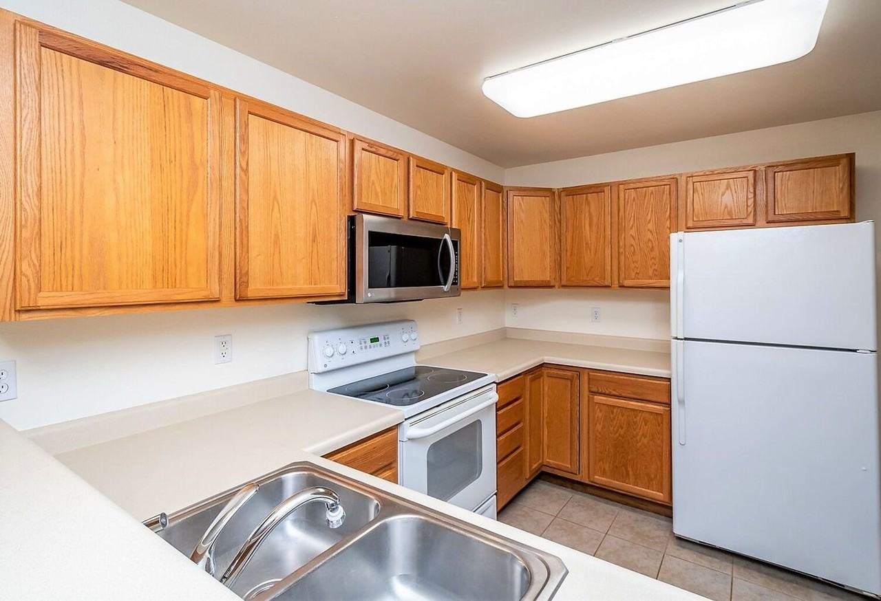 10 N Dodge St - Photo 7 of 22