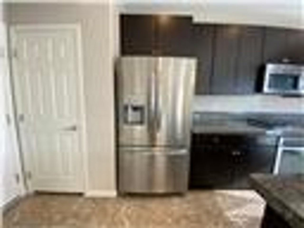 8033 Ancient Oaks Ave - Photo 5 of 30