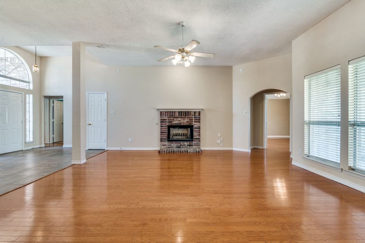 3729 Sycamore Ln - Photo 6 of 25