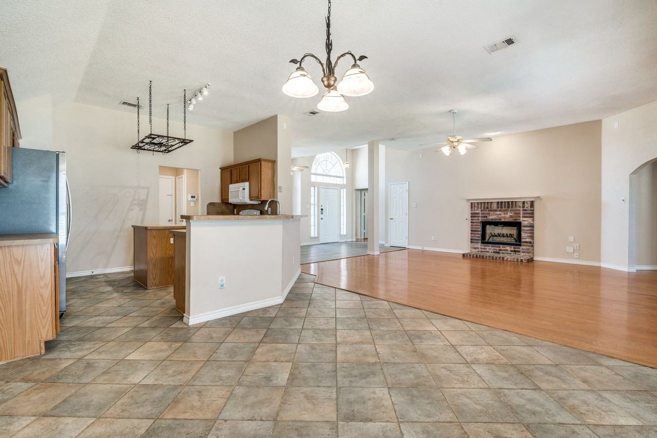 3729 Sycamore Ln - Photo 7 of 25