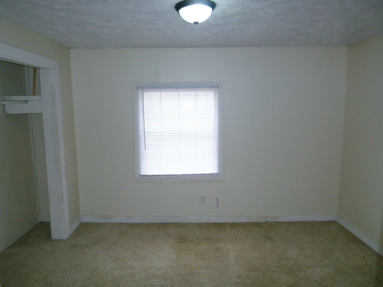 1939 N 29th St - Photo 3 of 7