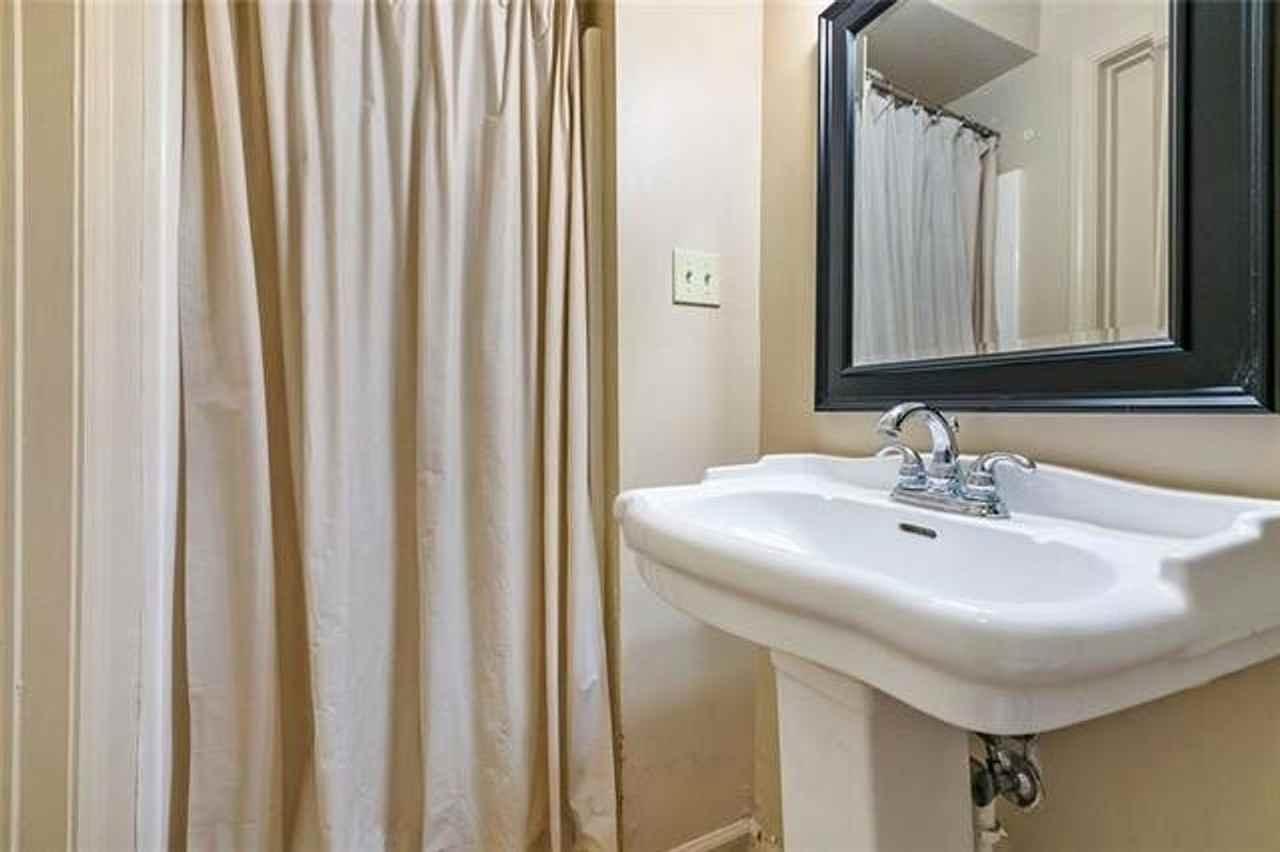 2330 Palmer Ave - Photo 7 of 15