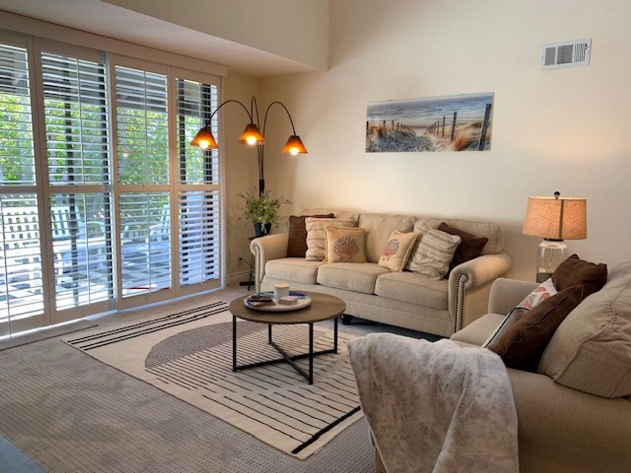 2351 Martinique Ln - Photo 4 of 19