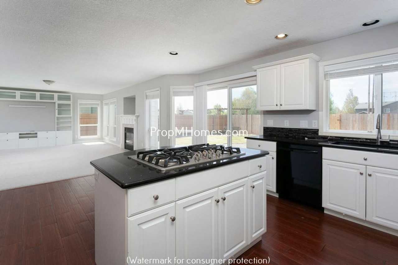 16059 Nw Energia St - Photo 7 of 28