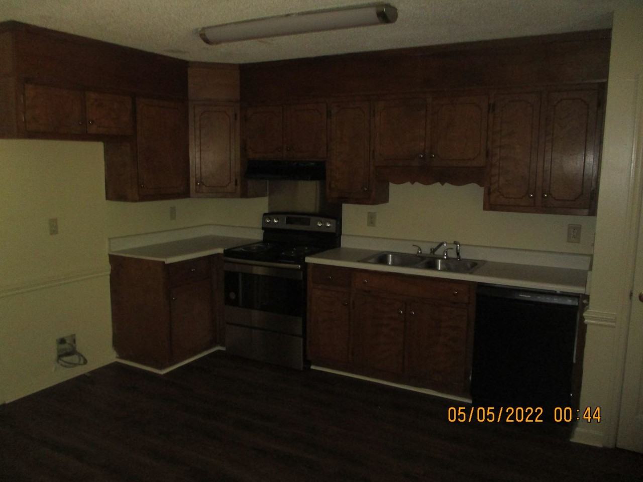 1915 Buck Ln Apt A - Photo 6 of 7