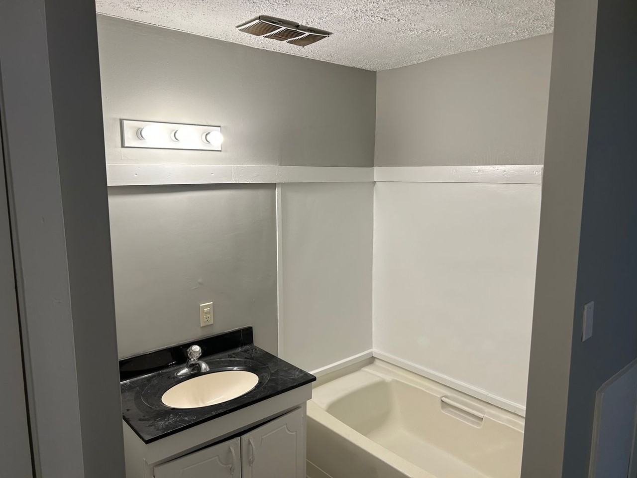 529 W Taylor St #A - Photo 2 of 12