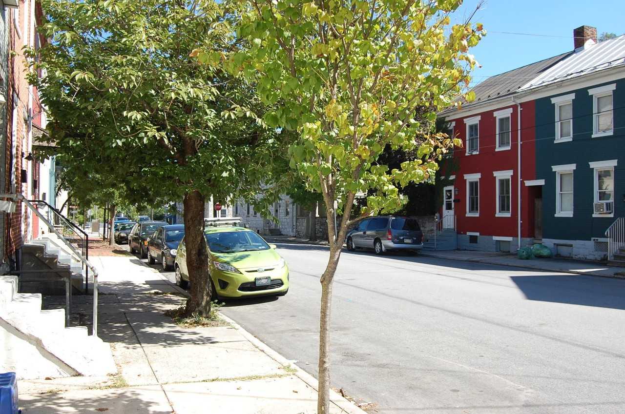 153 E Louther St - Photo 2 of 14
