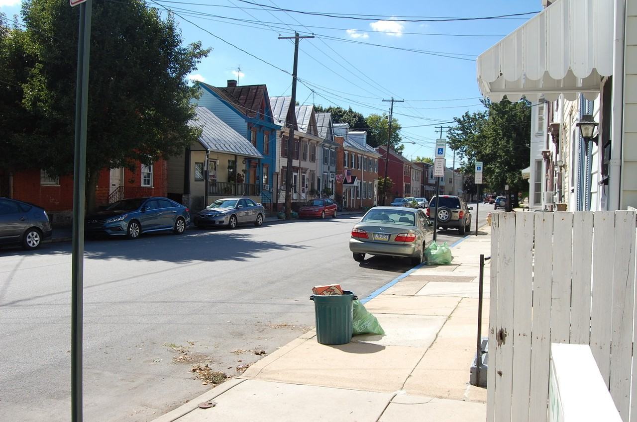 153 E Louther St - Photo 3 of 14