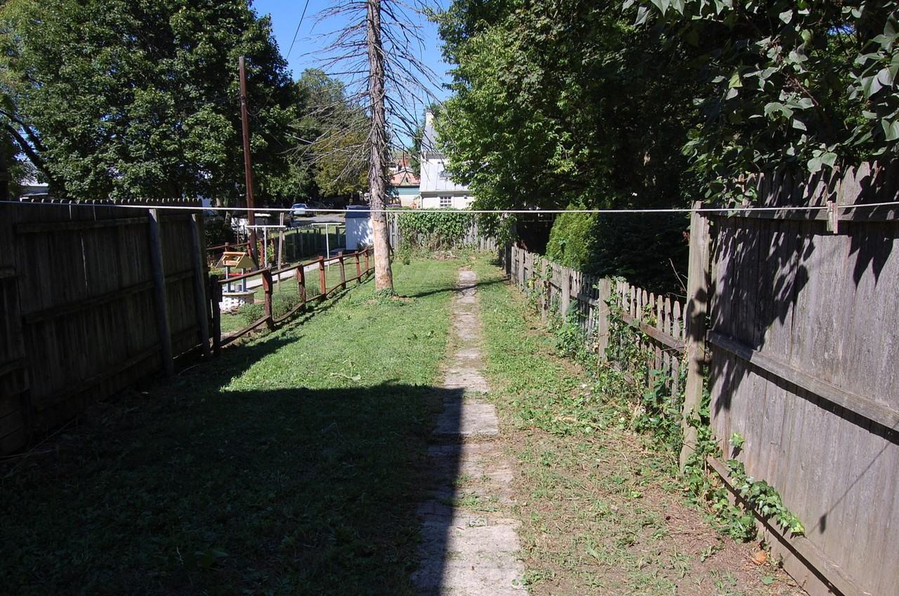 153 E Louther St - Photo 4 of 14