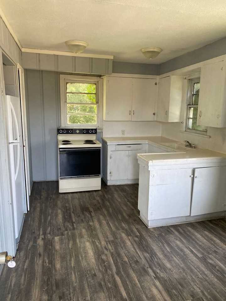 2501 1/2 Malcolm St - Photo 4 of 5