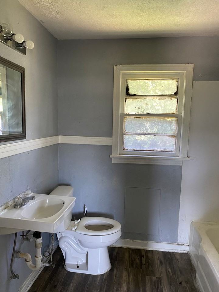 2501 1/2 Malcolm St - Photo 5 of 5