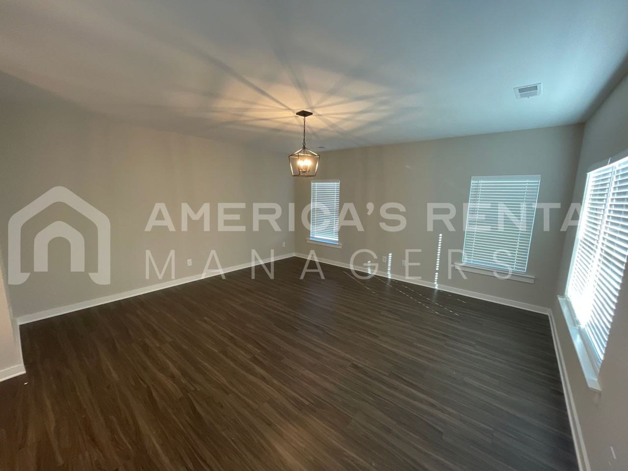 84 Victor Dr - Photo 6 of 32