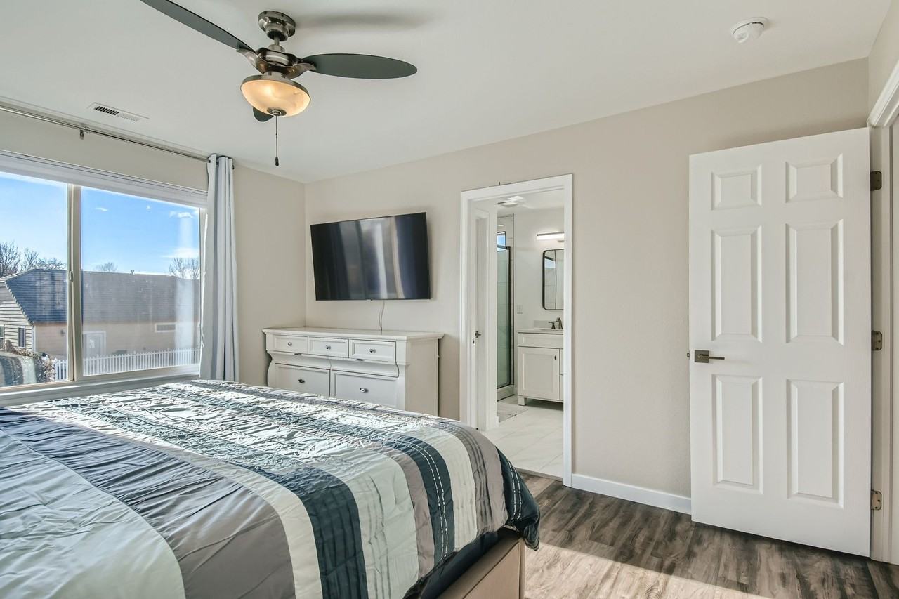 2504 E 127th Pl - Photo 3 of 28