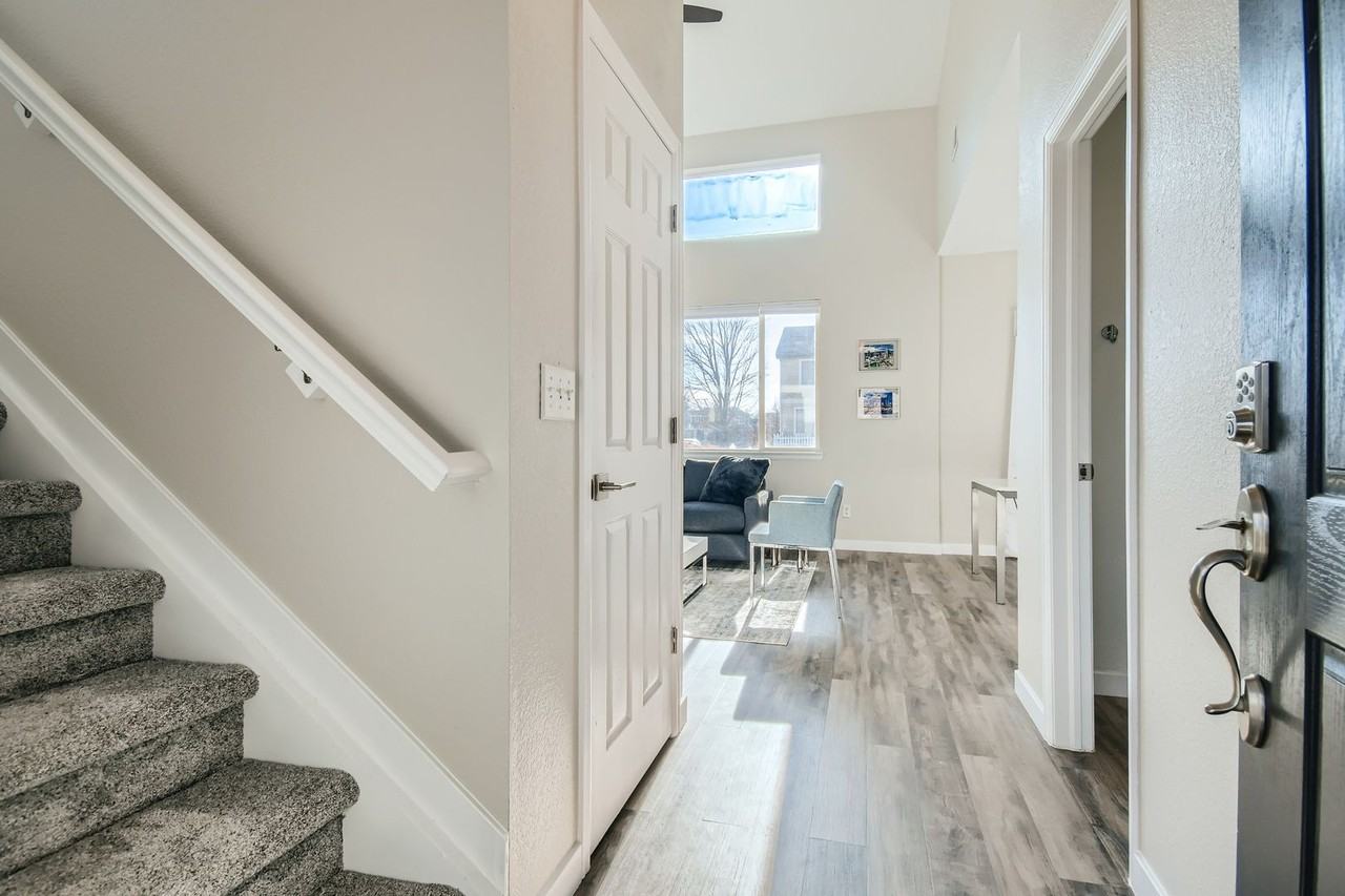 2504 E 127th Pl - Photo 6 of 28