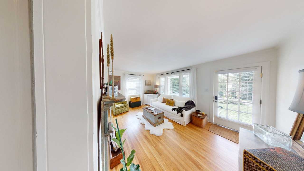 216 54th Ave N - Photo 7 of 39