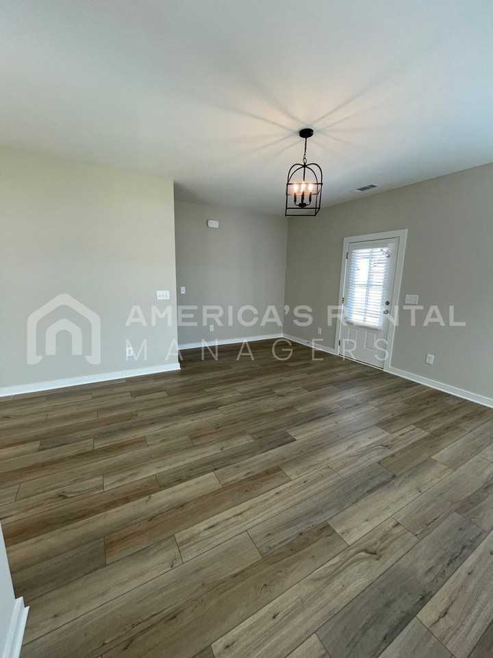 97 Kings Way - Photo 6 of 40