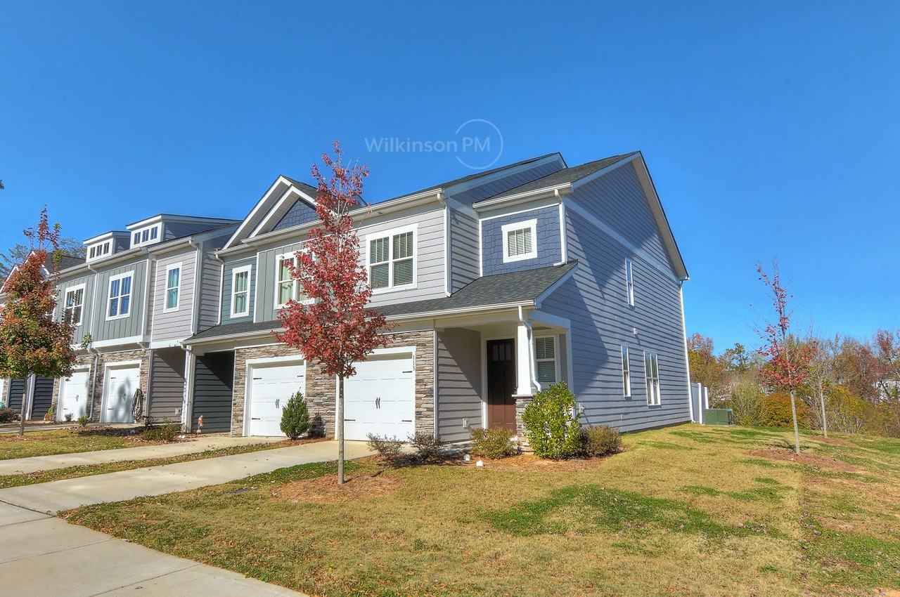 113 Wilkinson Ct Se - Photo 2 of 37