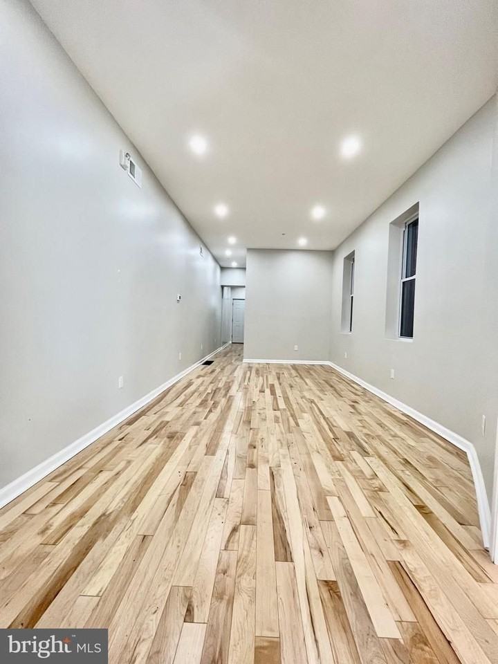 2602 Frankford Ave - Photo 3 of 14