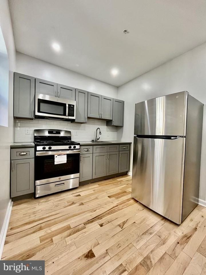 2602 Frankford Ave - Photo 6 of 14