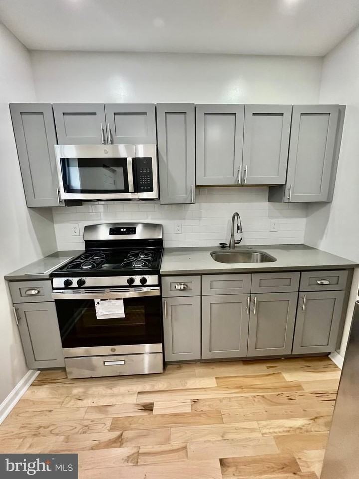 2602 Frankford Ave - Photo 7 of 14