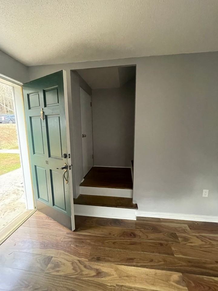 11 Faris Cir - Photo 2 of 24